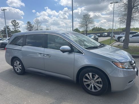 Used 2016 Honda Odyssey SE image 5