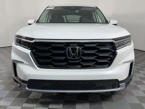 New 2025 Honda Pilot EX-L image 6