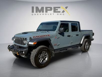 Used 2025 Jeep Gladiator Mojave w/ Convenience Group