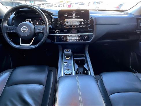 Used 2022 Nissan Pathfinder SL w/ Lighting Package (N92) image 13