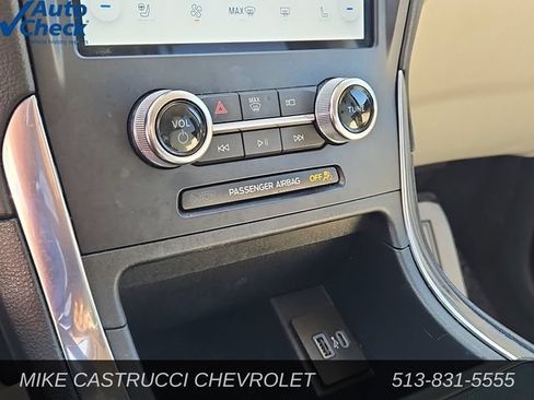 Used 2024 Ford Edge Titanium AWD/4WD image 19
