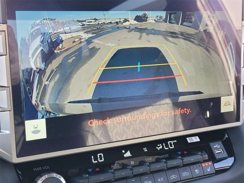 Used 2025 Toyota Tundra Limited image 17