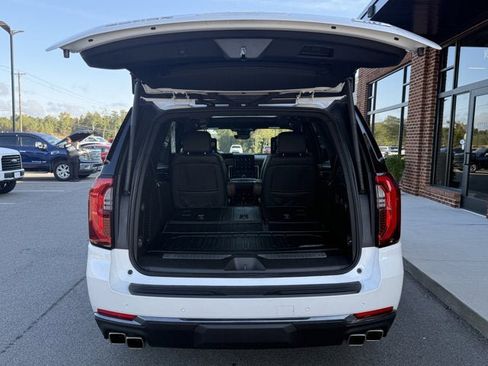 Used 2025 GMC Yukon Denali Ultimate image 12