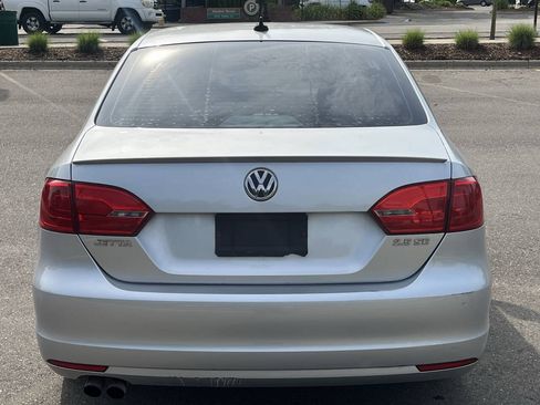 Used 2012 Volkswagen Jetta SE FWD image 8