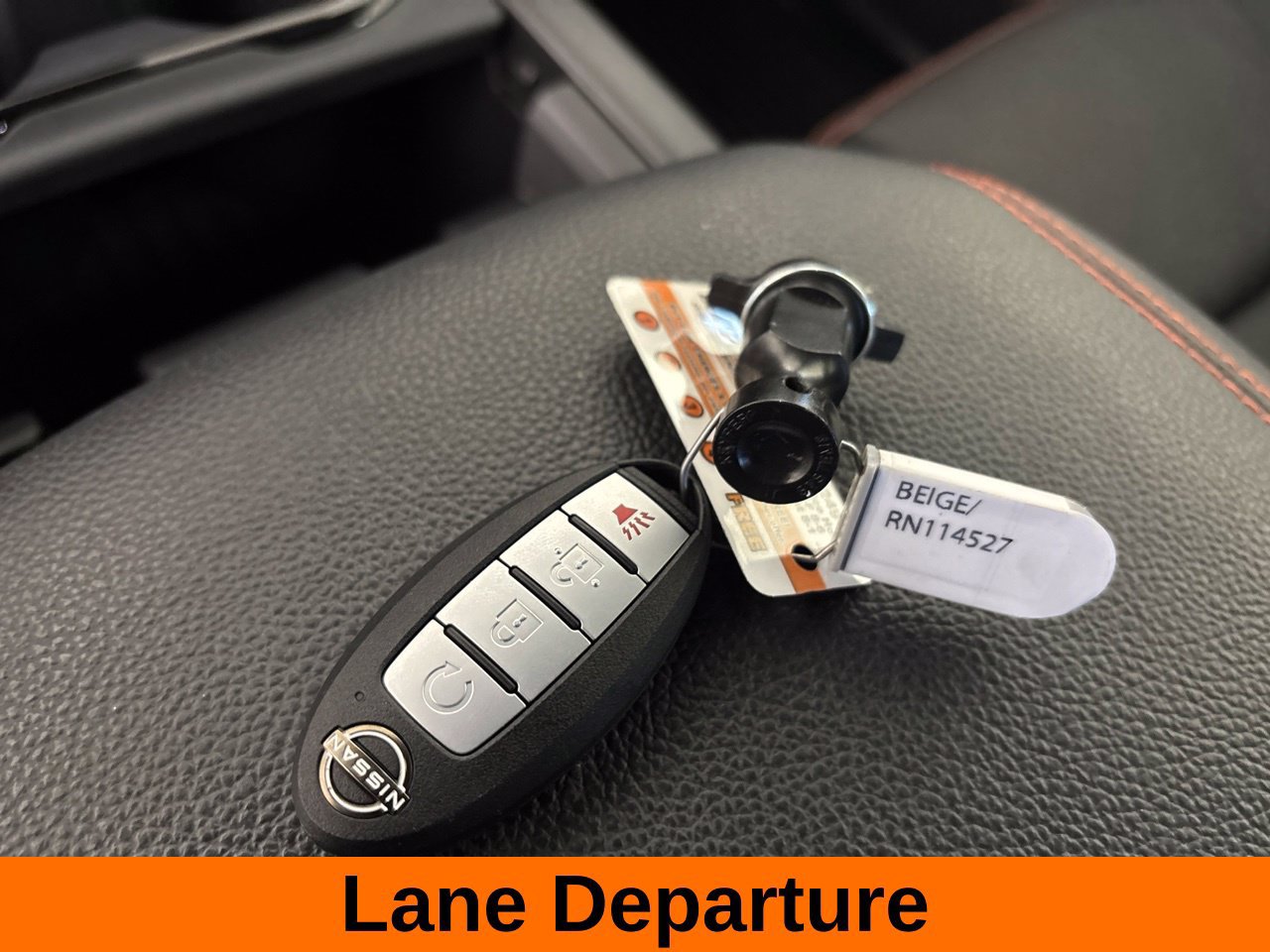 Used 2024 Nissan Titan PRO-4X w/ Pro-4x Convenience Package AWD/4WD image 22