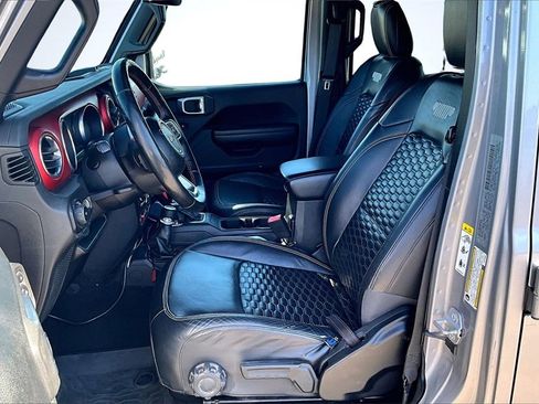 Used 2018 Jeep Wrangler Unlimited Rubicon image 25