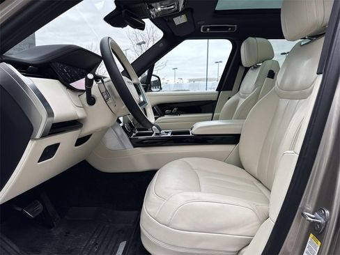 Used 2023 Land Rover Range Rover SE image 18