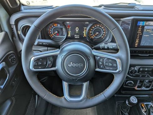 Used 2024 Jeep Wrangler Unlimited Sahara w/ Technology Group AWD/4WD image 20