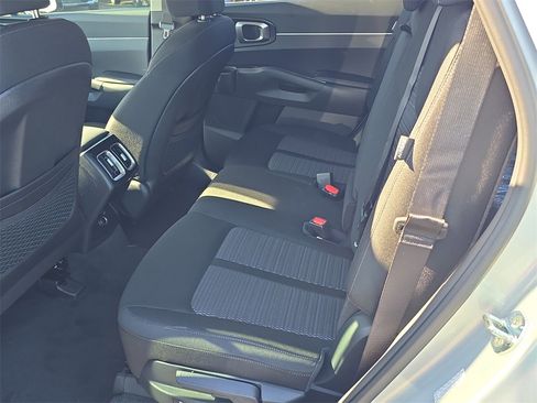 New 2026 Kia Sorento LX image 18