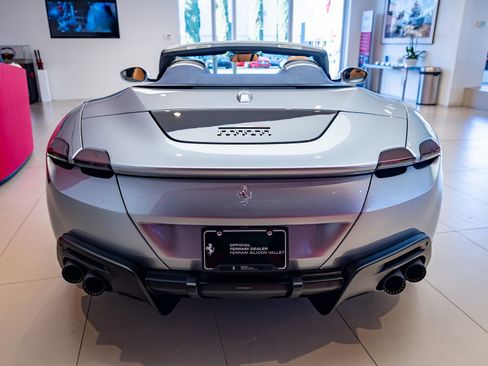 Certified 2024 Ferrari Roma Spider RWD image 5