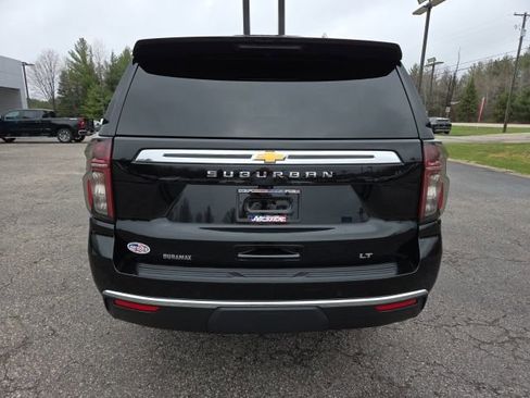 Used 2023 Chevrolet Suburban LT w/ Luxury Package AWD/4WD image 29
