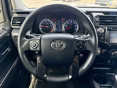 Used 2019 Toyota 4Runner TRD Off-Road AWD/4WD image 20