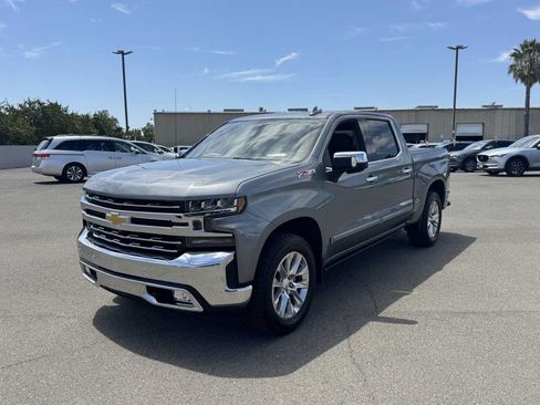 Used 2019 Chevrolet Silverado 1500 LTZ w/ LTZ Premium Package AWD/4WD image 5