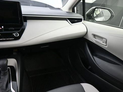 Used 2026 Toyota Corolla LE FWD image 22