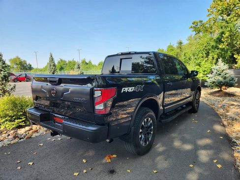 Used 2020 Nissan Titan PRO-4X w/ Pro-4x Convenience Package image 5