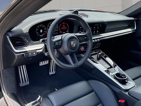 Certified 2026 Porsche 911 Carrera RWD image 4