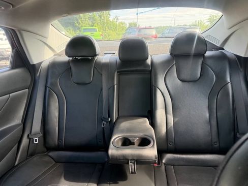 Used 2023 Hyundai Elantra Limited FWD image 30