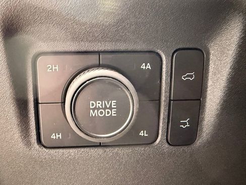 Used 2025 Ford Expedition Max Active image 30