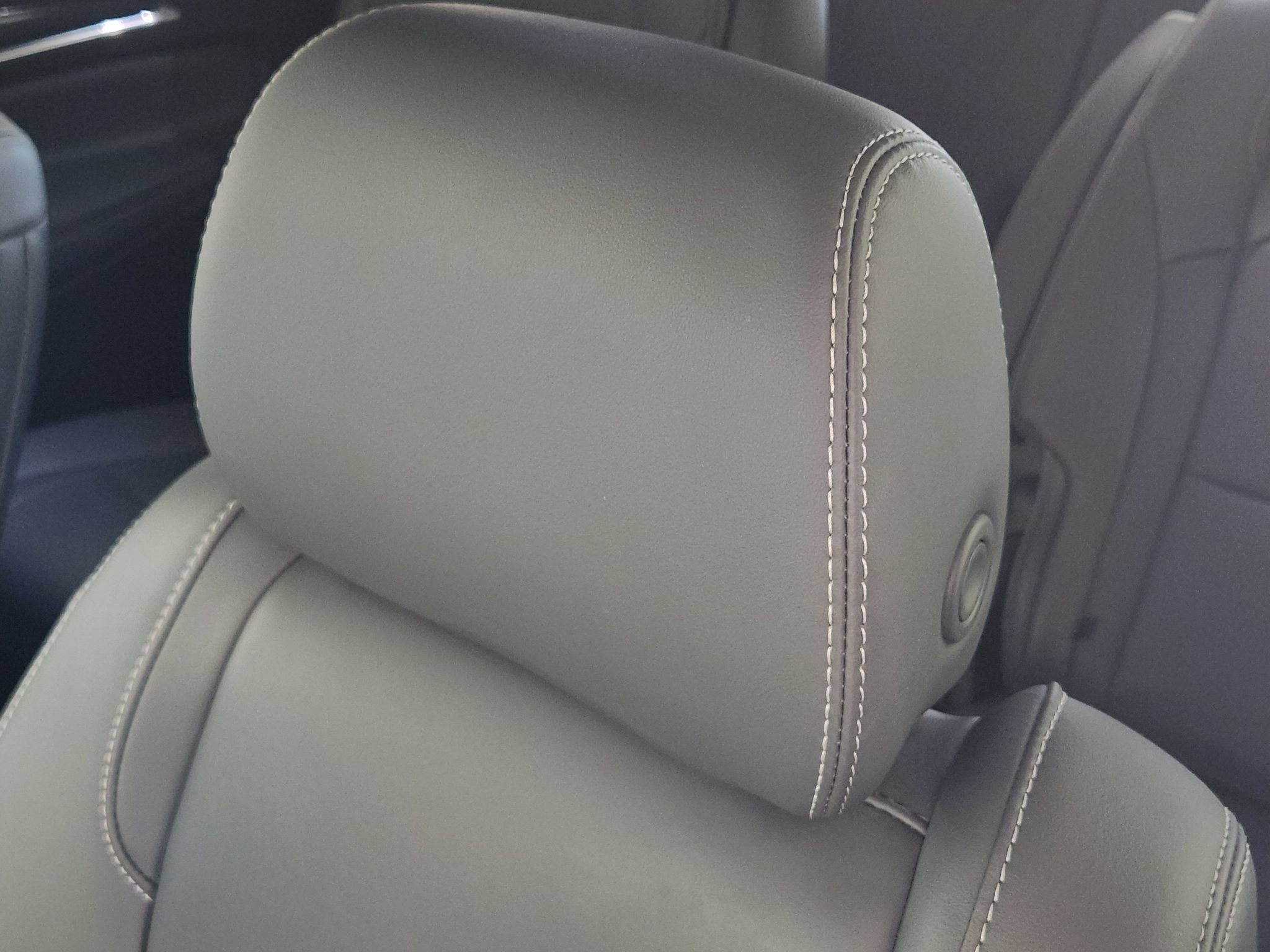 Used 2023 Buick Enclave Essence FWD image 25