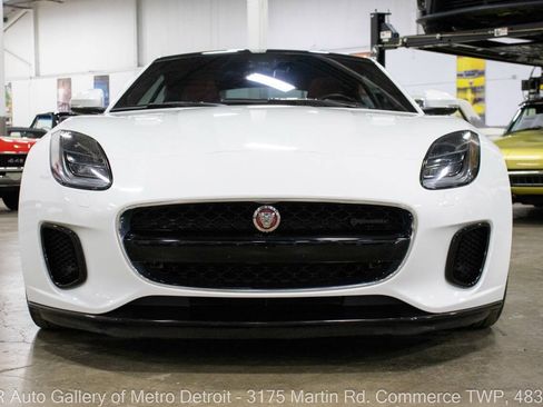 Used 2018 Jaguar F-TYPE R-Dynamic AWD/4WD image 12
