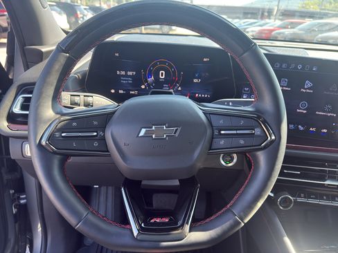 Used 2024 Chevrolet Traverse RS AWD/4WD image 19