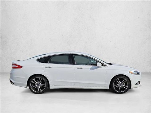 Used 2013 Ford Fusion Titanium w/ Titanium Driver Assist Pkg image 4