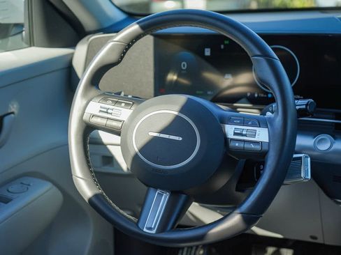 Certified 2025 Hyundai Kona SEL image 15