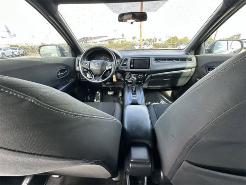 Used 2021 Honda HR-V Sport image 29