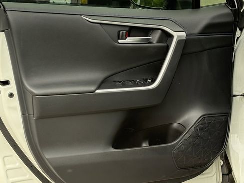 Used 2021 Toyota RAV4 XSE AWD/4WD image 14