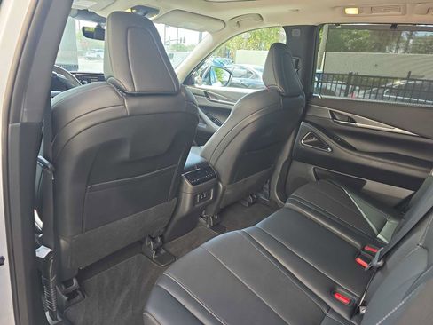 Certified 2026 INFINITI QX60 Luxe w/ Cargo Package FWD image 11