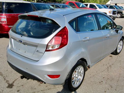 Used 2014 Ford Fiesta Titanium image 6