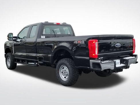 New 2026 Ford F250 XL w/ XL Off-Road Package image 7