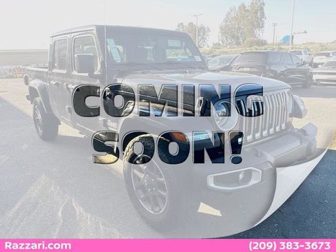 Used 2021 Jeep Gladiator Overland AWD/4WD image 1