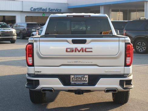 Used 2022 GMC Sierra 1500 Elevation w/ Preferred Package AWD/4WD image 6