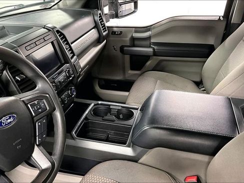 Used 2022 Ford F250 XLT w/ XLT Premium Package AWD/4WD image 17
