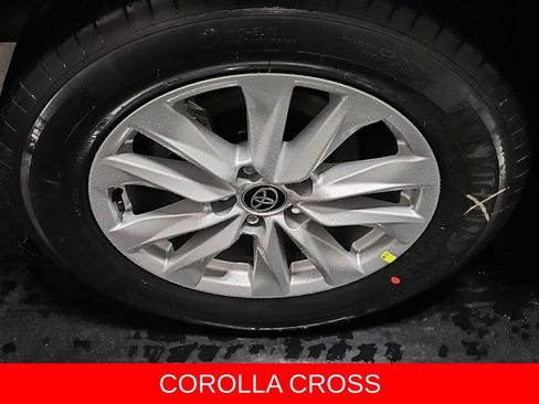 New 2026 Toyota Corolla Cross LE image 9