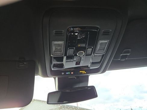 New 2026 GMC Yukon XL Elevation image 28