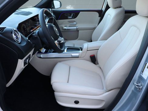 New 2025 Mercedes-Benz GLB 250 image 3