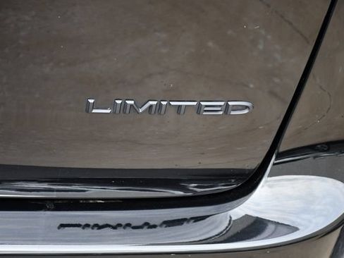 Used 2026 Chrysler Pacifica Limited w/ S Appearance Package FWD image 30