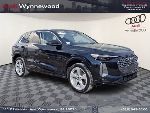 Certified 2025 Audi Q5 Premium Plus w/ Premium Plus image 1