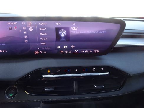 Certified 2025 Buick Enclave Preferred image 30