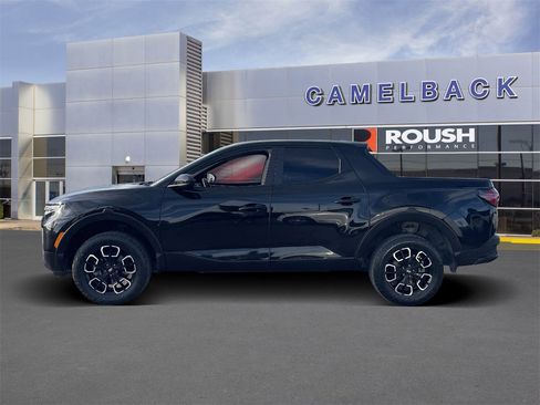 Used 2023 Hyundai Santa Cruz SE image 2