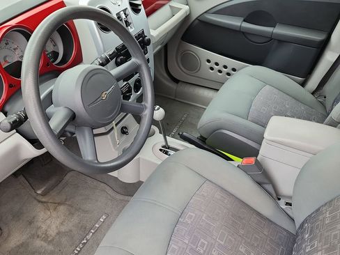 Used 2007 Chrysler PT Cruiser Touring w/ Fleet Value Group I FWD image 8