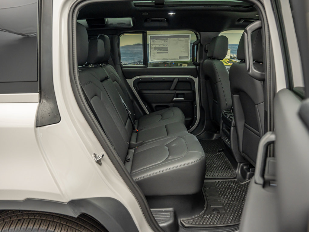 New 2026 Land Rover Defender 110 S AWD/4WD image 33