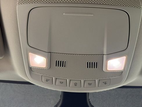 Certified 2024 Ford Edge SE w/ Black Appearance Package image 23