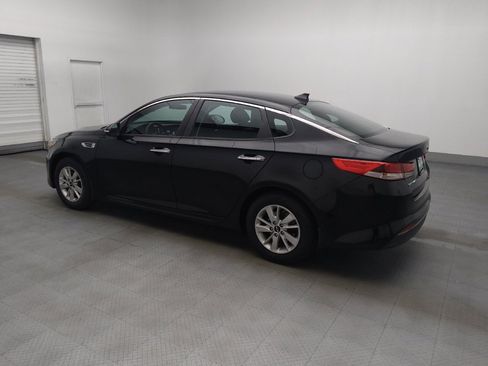 Used 2017 Kia Optima LX FWD image 3