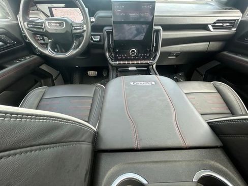 Used 2025 GMC Yukon AT4 Ultimate AWD/4WD image 28