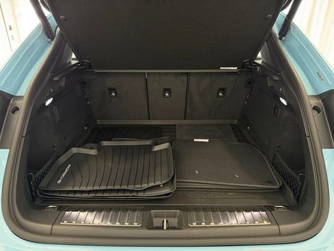 Certified 2026 Porsche Macan 4 Electric AWD/4WD image 28