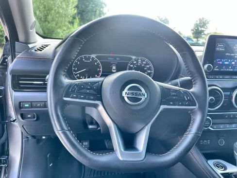 Used 2023 Nissan Sentra SR w/ SR Premium Package FWD image 17