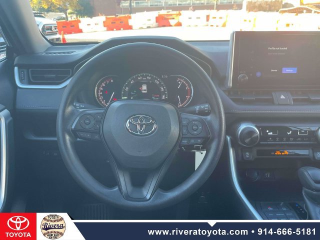 Used 2023 Toyota RAV4 LE AWD/4WD image 15